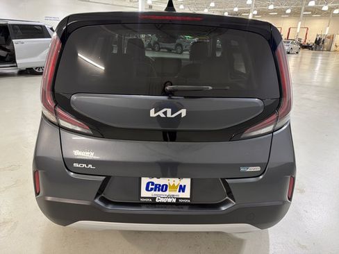 Used 2023 Kia Soul EX FWD image 7