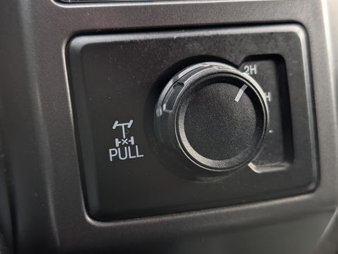 Used 2018 Ford F150 XLT w/ Equipment Group 302A Luxury AWD/4WD image 35