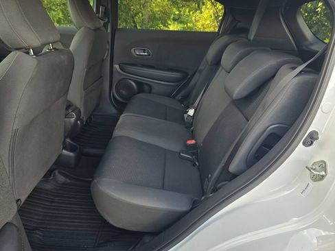 Used 2022 Honda HR-V Sport image 11
