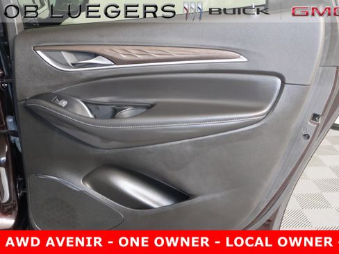 Certified 2023 Buick Enclave Avenir w/ Avenir Technology Package image 17