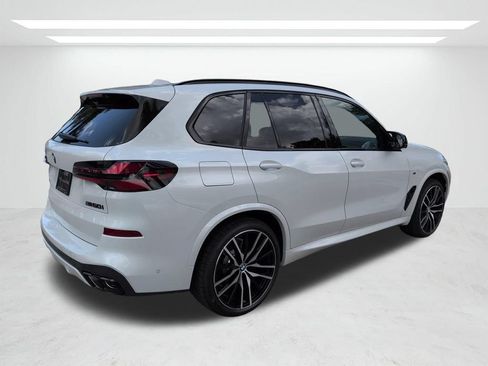 New 2026 BMW X5 M60i w/ Climate Comfort Package AWD/4WD image 4