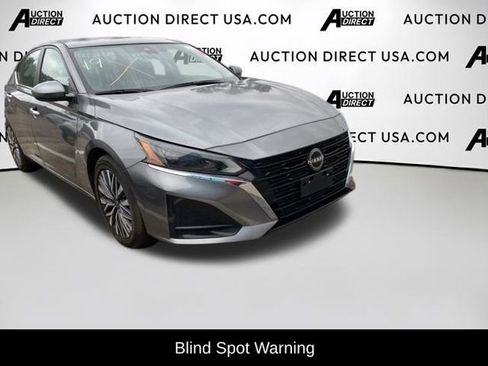 Used 2023 Nissan Altima 2.5 SV image 5