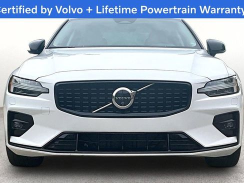 Used 2025 Volvo S60 B5 Plus AWD/4WD image 4