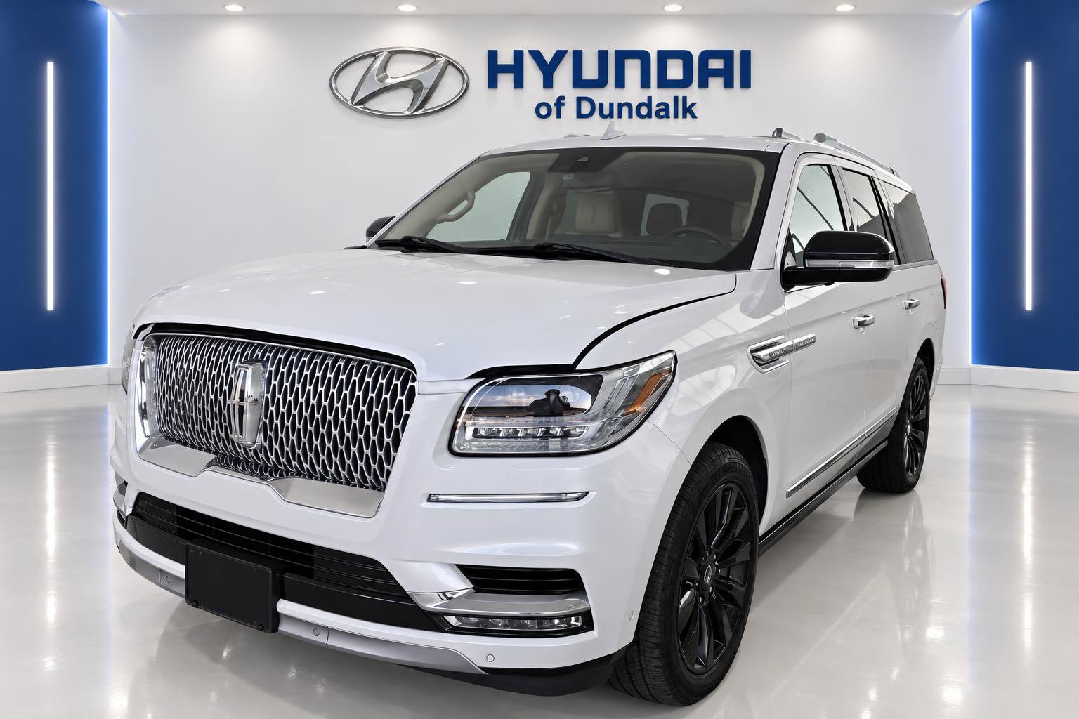 Used 2019 Lincoln Navigator L Reserve AWD/4WD image 1