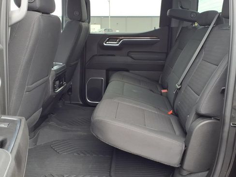 Used 2022 Chevrolet Silverado 1500 LT AWD/4WD image 8