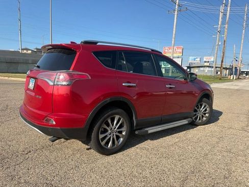 Used 2017 Toyota RAV4 Limited FWD image 3