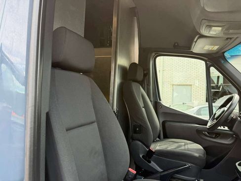 Used 2019 Mercedes-Benz Sprinter 144 image 26