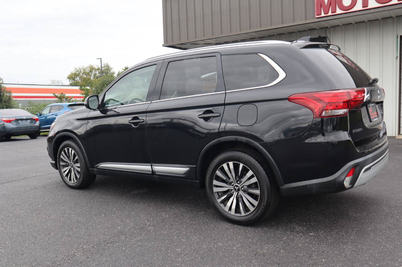 Used 2019 Mitsubishi Outlander SEL AWD/4WD image 12