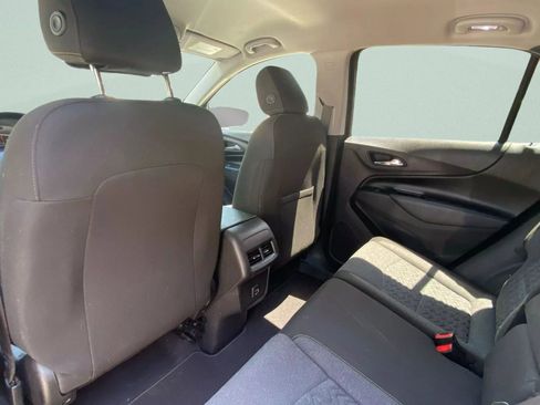 Used 2022 Chevrolet Equinox LT w/ Driver Convenience Package image 37