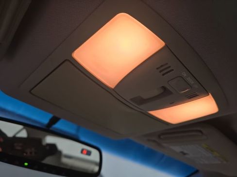 Used 2015 INFINITI Q40 w/ Moonroof Package image 41