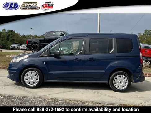 Used 2016 Ford Transit Connect XLT image 4
