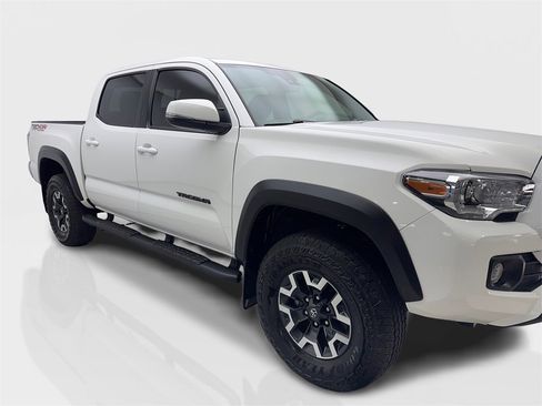 Used 2023 Toyota Tacoma 4x4 Double Cab image 12