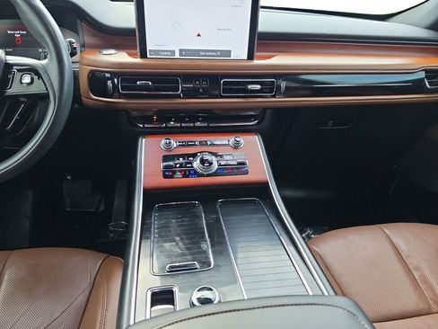 Used 2023 Lincoln Aviator Reserve w/ Elements Package Plus RWD image 11