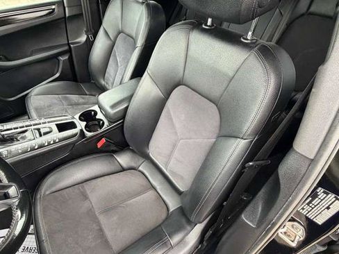 Used 2020 Porsche Macan AWD/4WD image 12