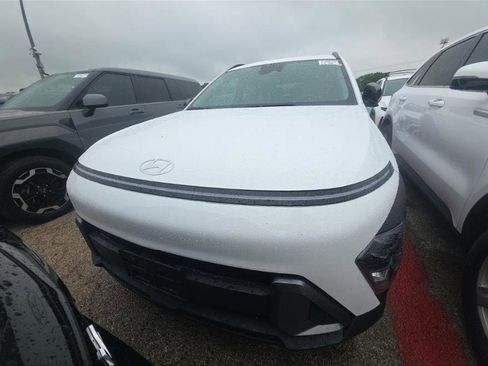 Used 2026 Hyundai Kona SEL Sport FWD image 8