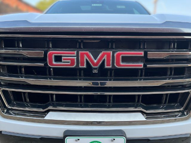 Used 2023 GMC Yukon AT4 w/ Technology Package AWD/4WD image 38