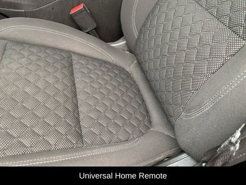 Used 2019 Chevrolet Blazer LT image 12