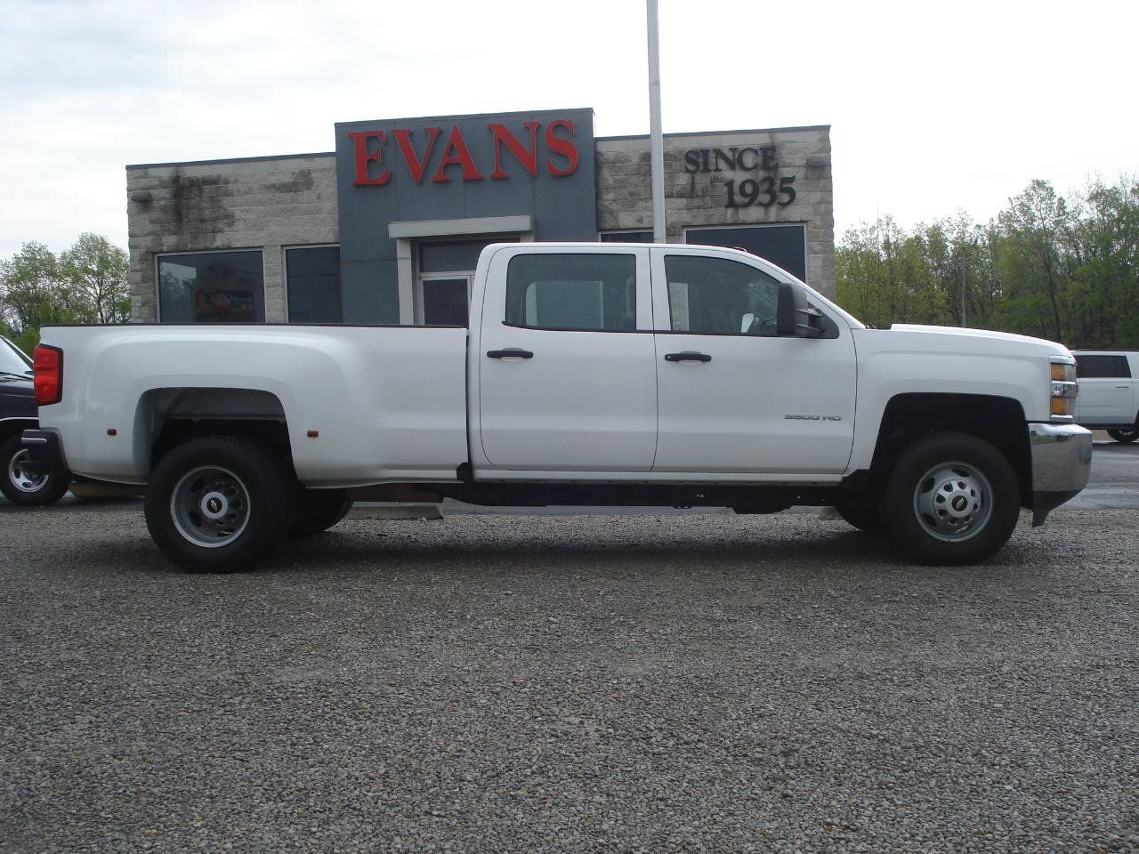 Used 2017 Chevrolet Silverado 3500 W/T RWD image 1