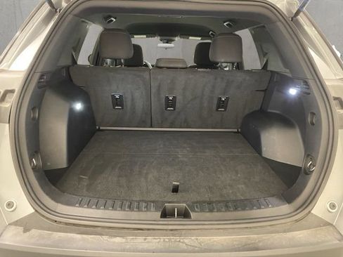 Used 2025 Chevrolet Equinox LT image 23