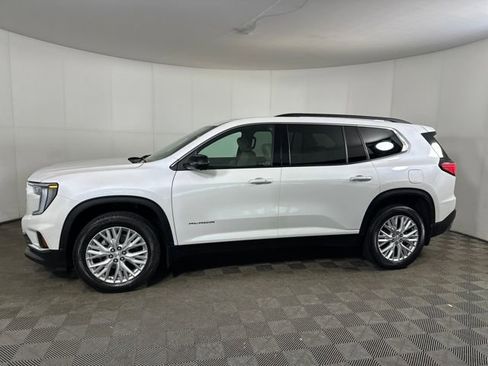 Used 2024 GMC Acadia Elevation w/ Luxury Package image 6