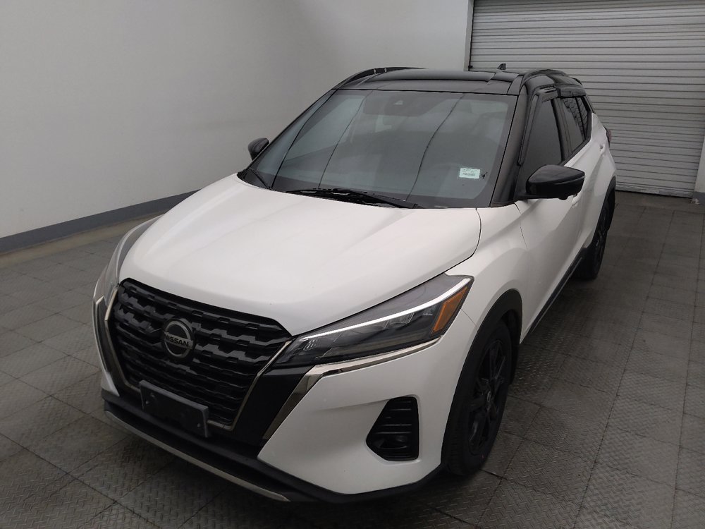 Used 2021 Nissan Kicks SR FWD image 15