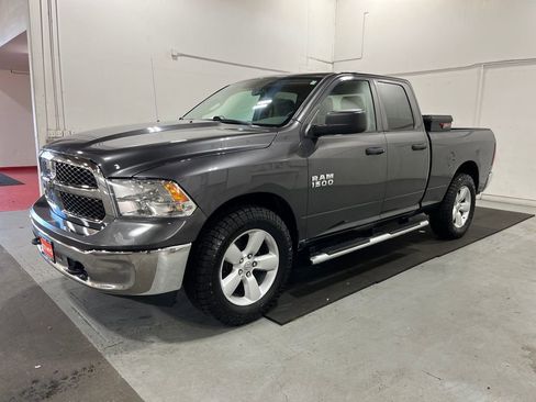 Used 2018 RAM 1500 ST w/ SXT Appearance Group image 6