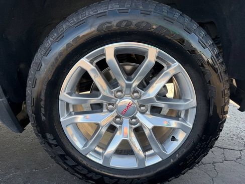 Used 2021 GMC Sierra 1500 SLT AWD/4WD image 20