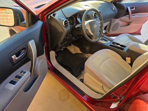 Used 2010 Nissan Rogue S w/ 360 Degree Value Pkg image 9