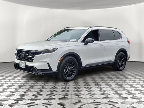 Certified 2025 Honda CR-V Sport image 3