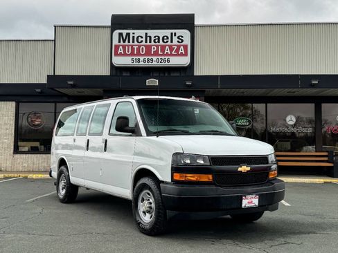 Used 2020 Chevrolet Express 2500 w/ Driver Convenience Package RWD image 2
