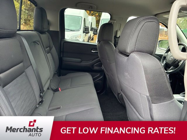 Used 2022 Nissan Frontier SV AWD/4WD image 9