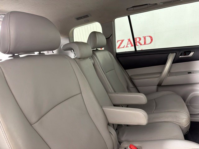 Used 2013 Toyota Highlander SE FWD image 33