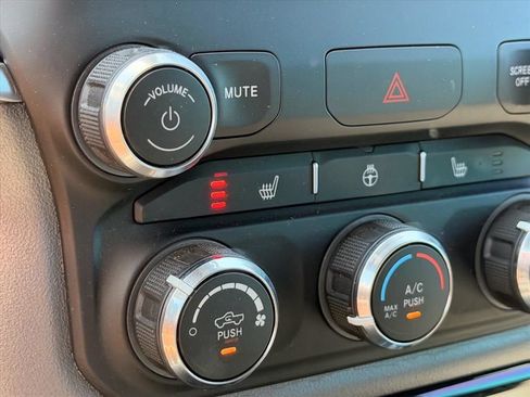 Used 2024 RAM 1500 Big Horn AWD/4WD image 26