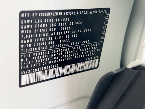 New 2026 Volkswagen Taos SE image 21