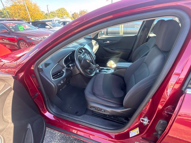 Used 2018 Chevrolet Malibu Hybrid w/ Driver Confidence Package FWD image 11