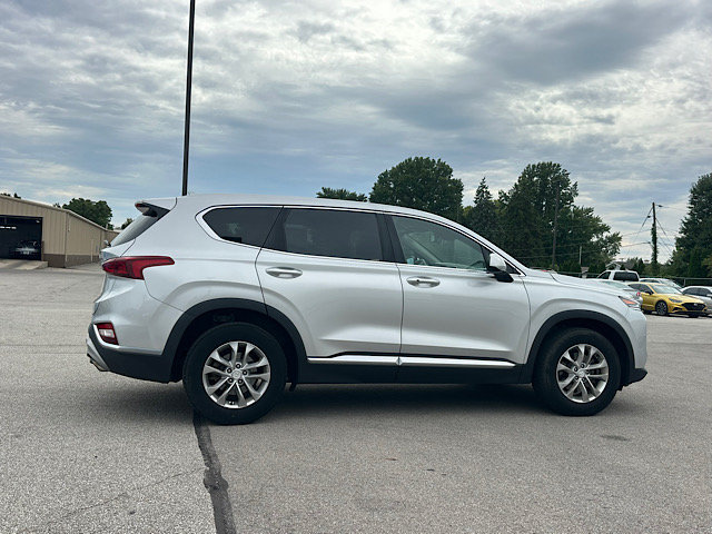 Used 2019 Hyundai Santa Fe SEL FWD image 9
