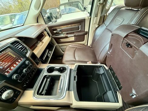 Used 2017 RAM 1500 Laramie Longhorn image 14