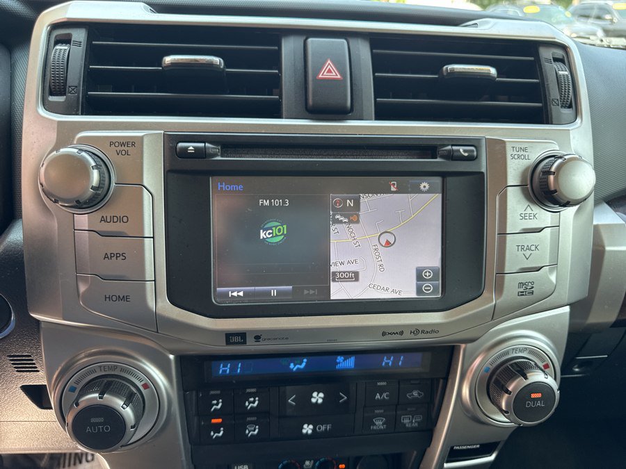 Used 2017 Toyota 4Runner Limited AWD/4WD image 23