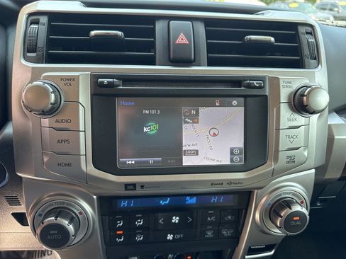 Used 2017 Toyota 4Runner Limited AWD/4WD image 23