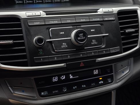 Used 2015 Honda Accord LX image 29