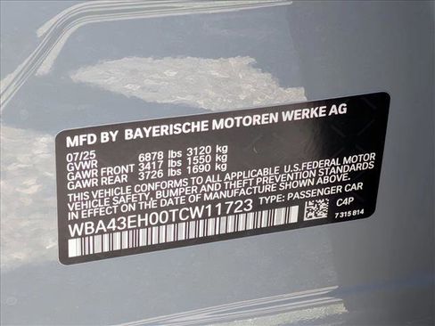 New 2026 BMW 750e xDrive image 18