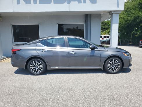New 2025 Nissan Altima 2.5 SV w/ SV Premium Package FWD image 2