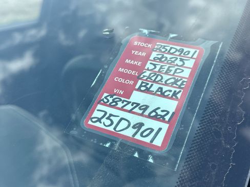 New 2025 Jeep Grand Cherokee L Limited w/ Trailer Tow Package image 26