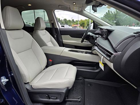 New 2025 Nissan Murano SV image 11