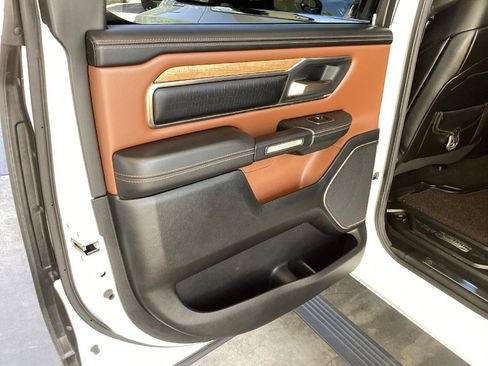Used 2019 RAM 1500 Limited AWD/4WD image 11