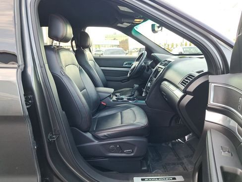 Used 2017 Ford Explorer Sport image 17