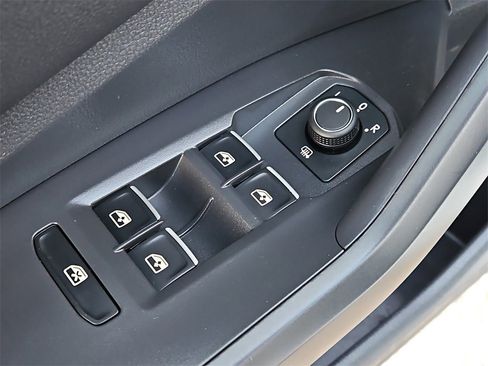 Certified 2024 Volkswagen Jetta Sport image 21