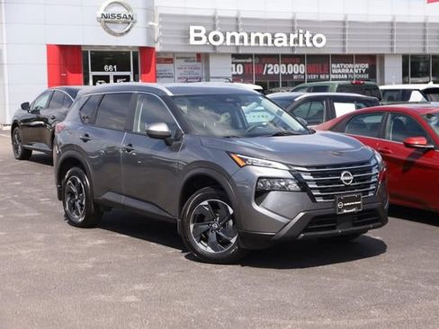 Certified 2025 Nissan Rogue SV w/ SV Premium Package FWD image 2