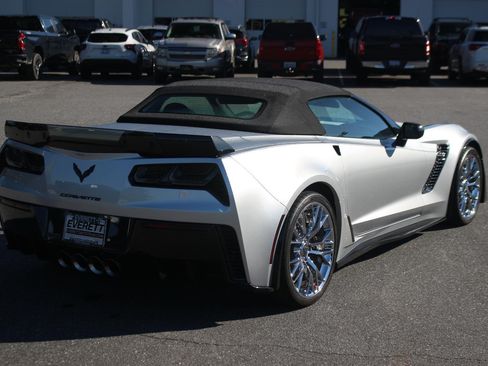 Used 2019 Chevrolet Corvette Z06 RWD image 7