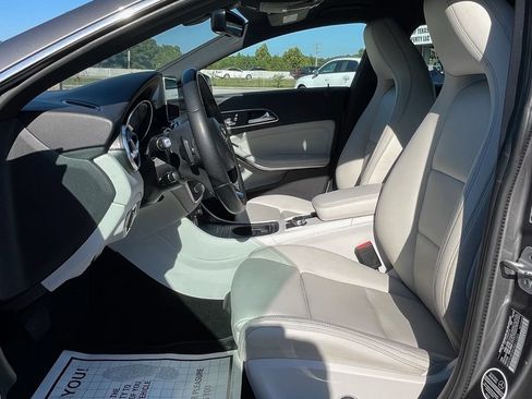 Used 2018 Mercedes-Benz CLA 250 image 13